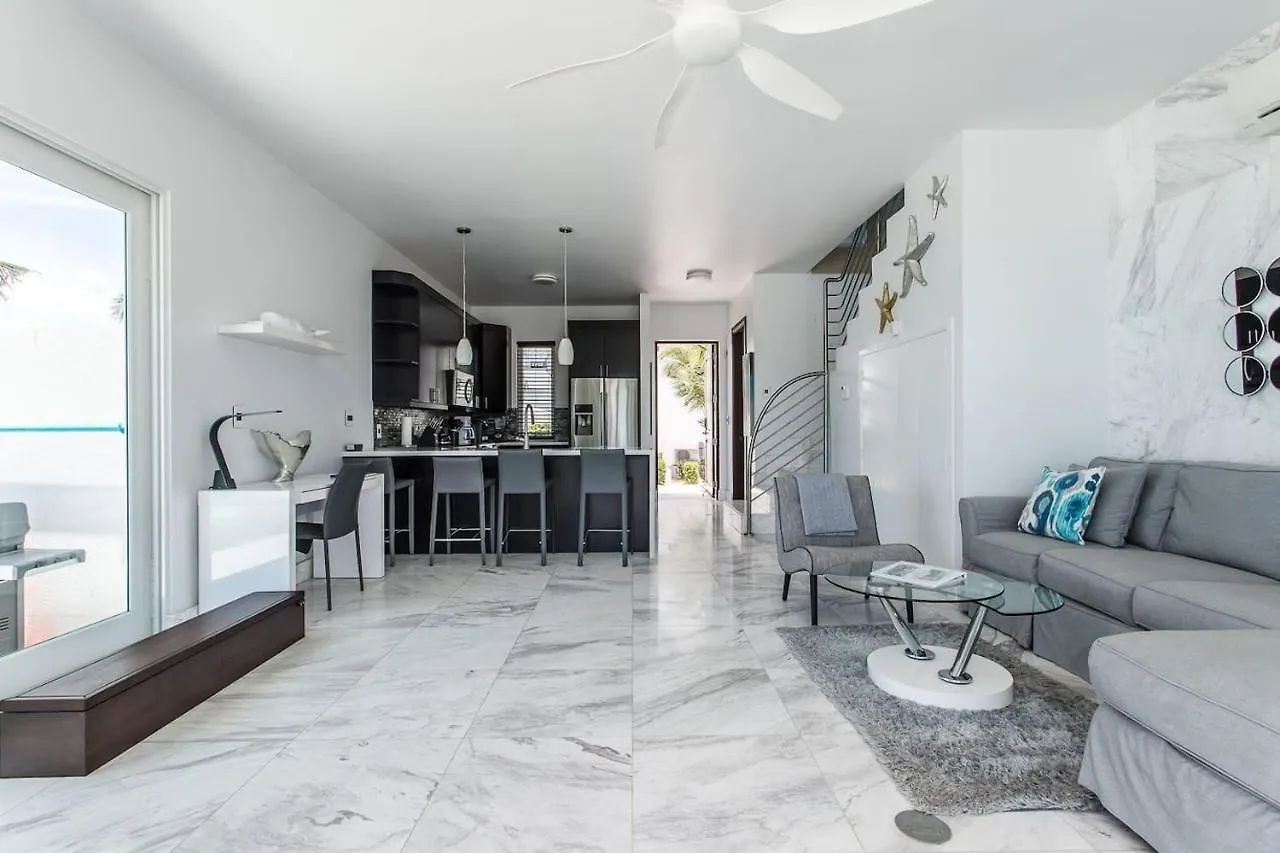 SulMare at Sapodilla Bay Luxury villas Taylor Bay Beach