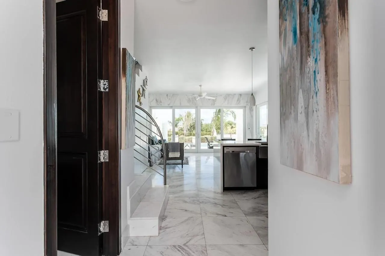 SulMare at Sapodilla Bay Luxury villas Taylor Bay Beach