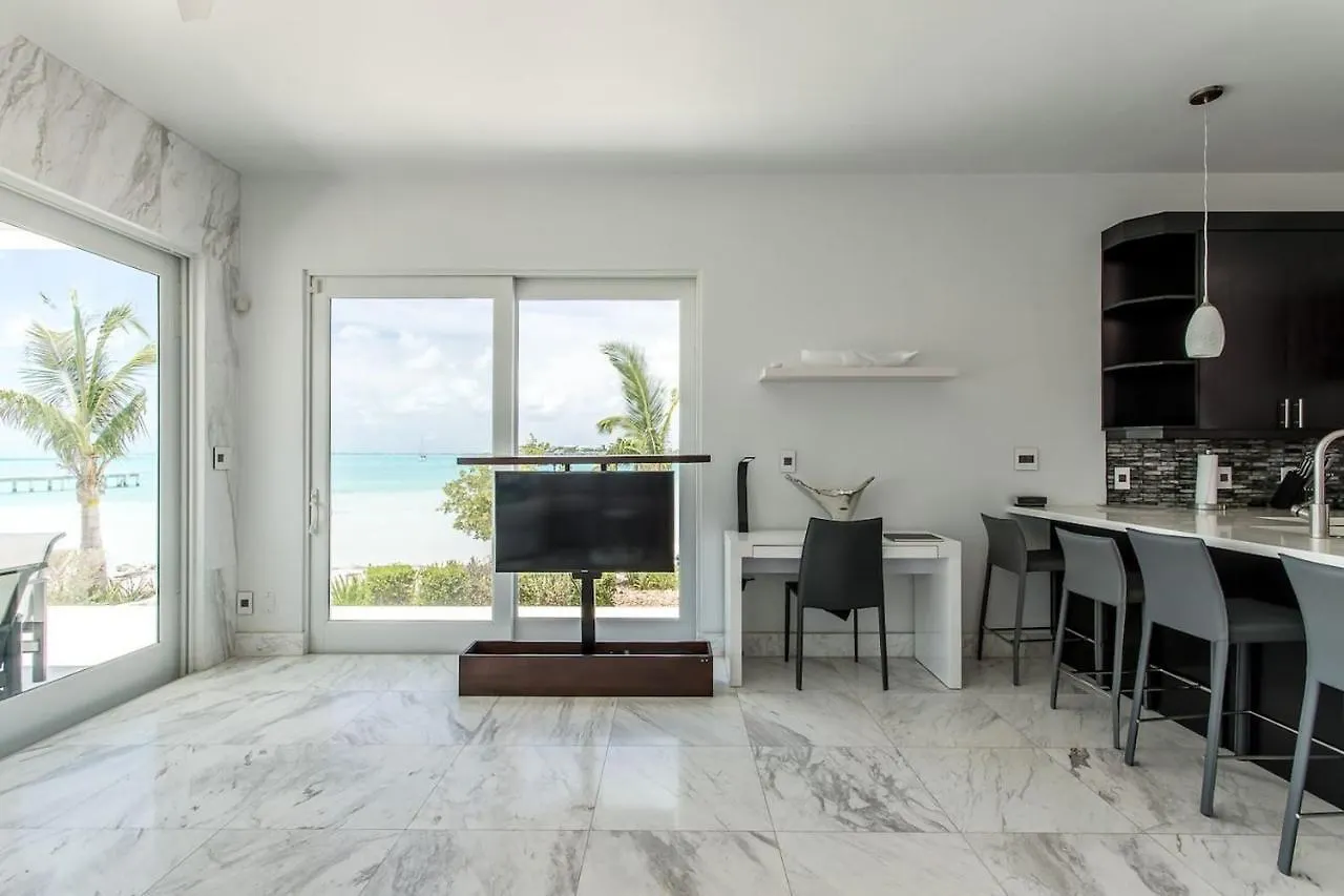 SulMare at Sapodilla Bay Luxury villas Taylor Bay Beach Isole Turks  e Caicos