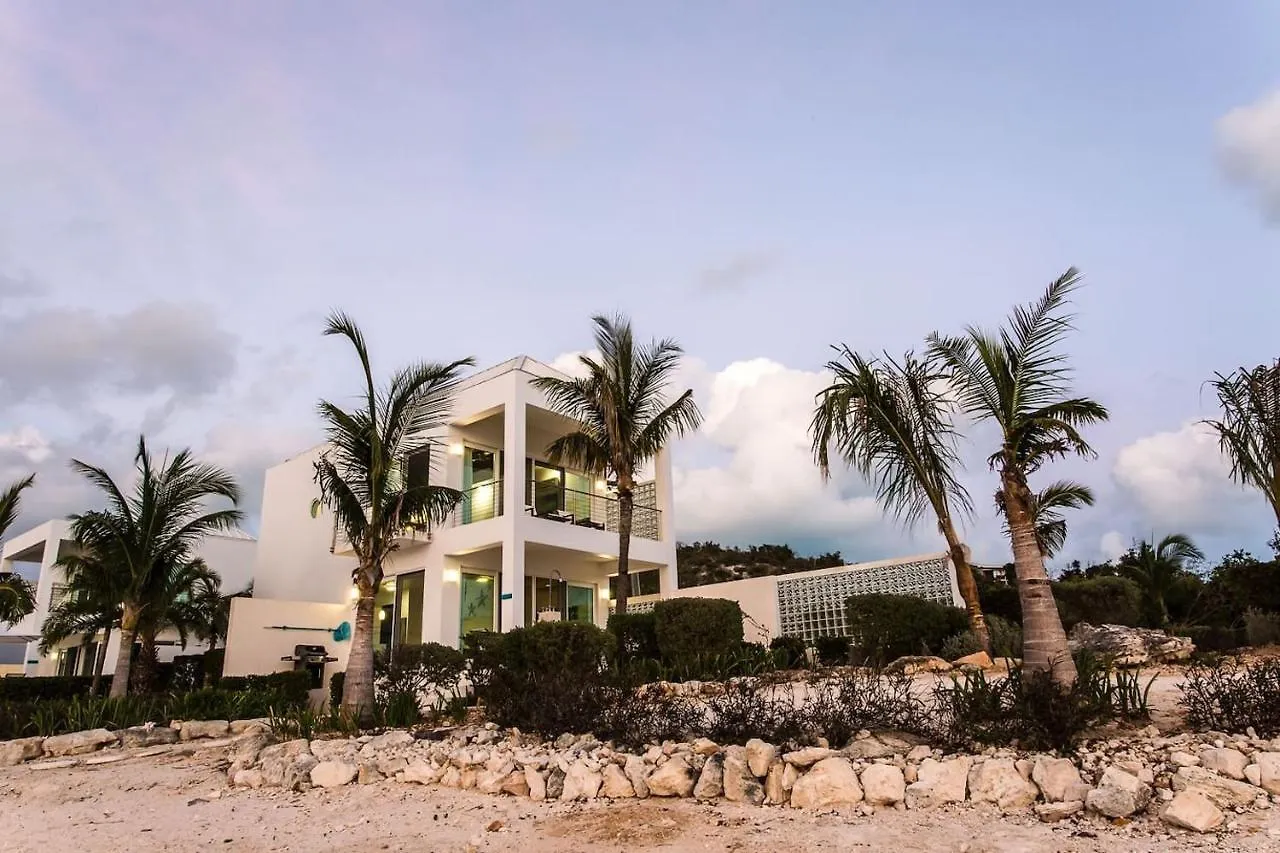 SulMare at Sapodilla Bay Luxury villas Taylor Bay Beach